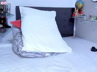 DulcceMaria's Live Sex Cam Show