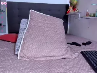 DulcceMaria's Live Sex Cam Show