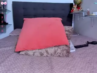 DulcceMaria's Live Sex Cam Show
