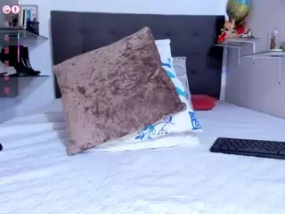 DulcceMaria's Live Sex Cam Show