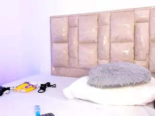 Kitty's Live Sex Cam Show