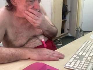 Live cam show with coach karl