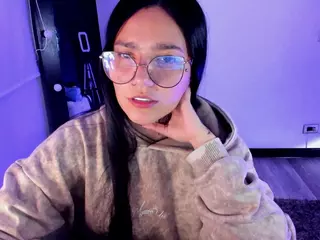 LeaSmlthv's Live Sex Cam Show