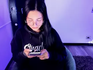 LeaSmlthv's Live Sex Cam Show