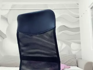 lovelyclara4u's Live Sex Cam Show