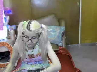 Skinnygirl's Live Sex Cam Show