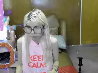 Skinnygirl's Live Sex Cam Show