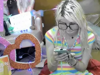 Skinnygirl's Live Sex Cam Show
