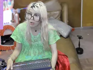 Skinnygirl's Live Sex Cam Show