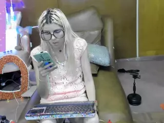 Skinnygirl's Live Sex Cam Show