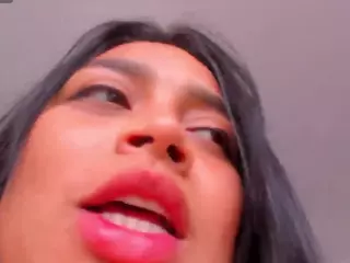 Salomme Cruz's Live Sex Cam Show