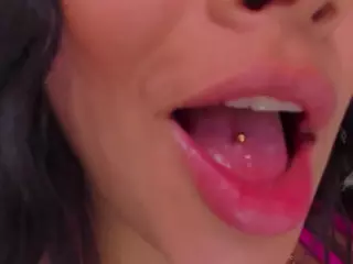Salomme Cruz's Live Sex Cam Show