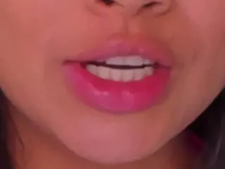 Salomme Cruz's Live Sex Cam Show