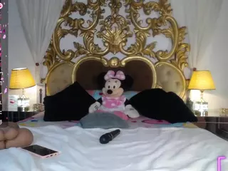 vannesahills's Live Sex Cam Show