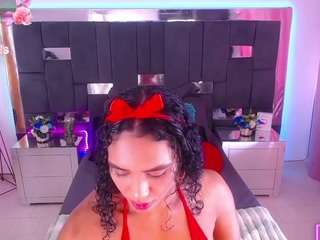 vannesahills's Live Sex Cam Show