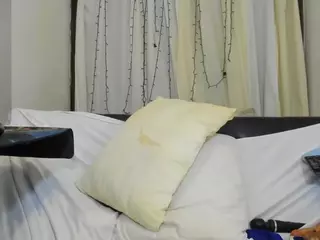 thaniakool's Live Sex Cam Show