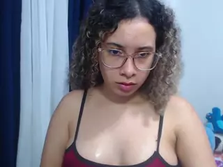 nadiablack's Live Sex Cam Show