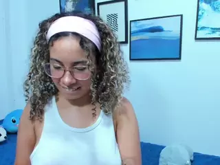nadiablack's Live Sex Cam Show