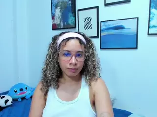 nadiablack's Live Sex Cam Show