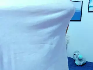 nadiablack's Live Sex Cam Show