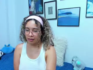 nadiablack's Live Sex Cam Show