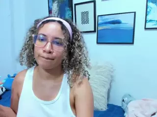 nadiablack's Live Sex Cam Show