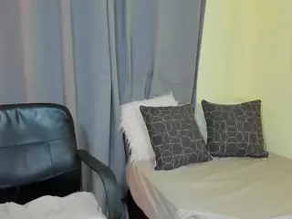 nadiablack's Live Sex Cam Show