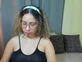 nadiablack's Live Sex Cam Show