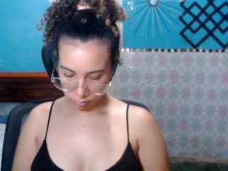 Live cam show with nadiablack