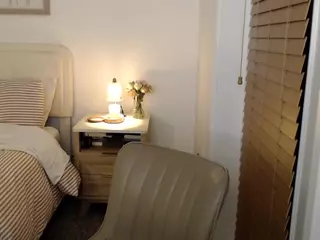 Ava's Live Sex Cam Show