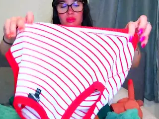 Tight Tiny MILF's Live Sex Cam Show