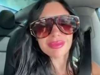 Live cam show with Tight Tiny MILF