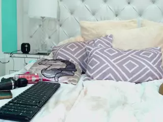 Penelope Laurent's Live Sex Cam Show