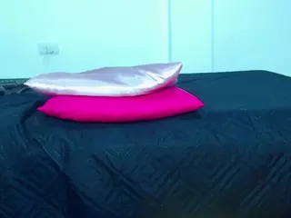 alejandrahottx1's Live Sex Cam Show