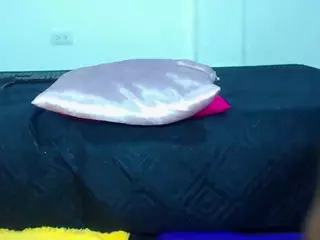 alejandrahottx1's Live Sex Cam Show