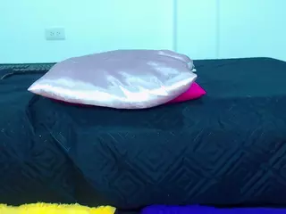 alejandrahottx1's Live Sex Cam Show