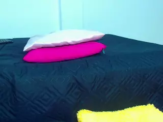alejandrahottx1's Live Sex Cam Show