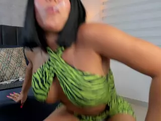 VIOLETA's Live Sex Cam Show
