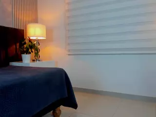 VIOLETA's Live Sex Cam Show