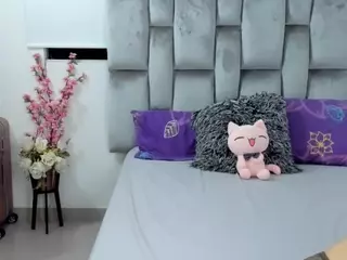 Miahtaylor's Live Sex Cam Show