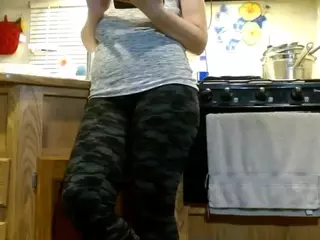 GinaBooty's Live Sex Cam Show