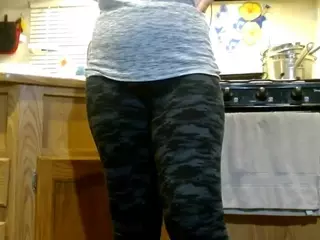 GinaBooty's Live Sex Cam Show
