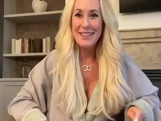 Brandi Love's Live Sex Cam Show