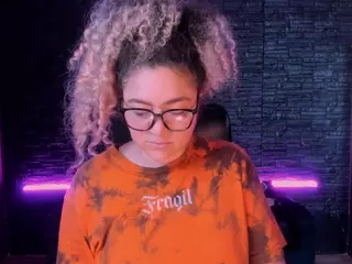 Kateryn Cifuentes's Live Sex Cam Show