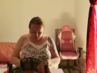 kisicaxx's Live Sex Cam Show