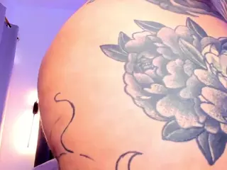lilithrosee's Live Sex Cam Show