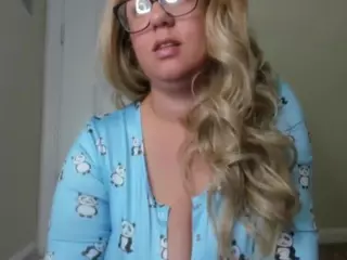 Busty Milf  Topless JOIs's Live Sex Cam Show