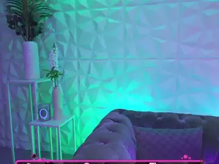 TamaraMilano's Live Sex Cam Show