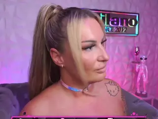 TamaraMilano's Live Sex Cam Show