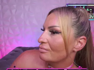 TamaraMilano's Live Sex Cam Show